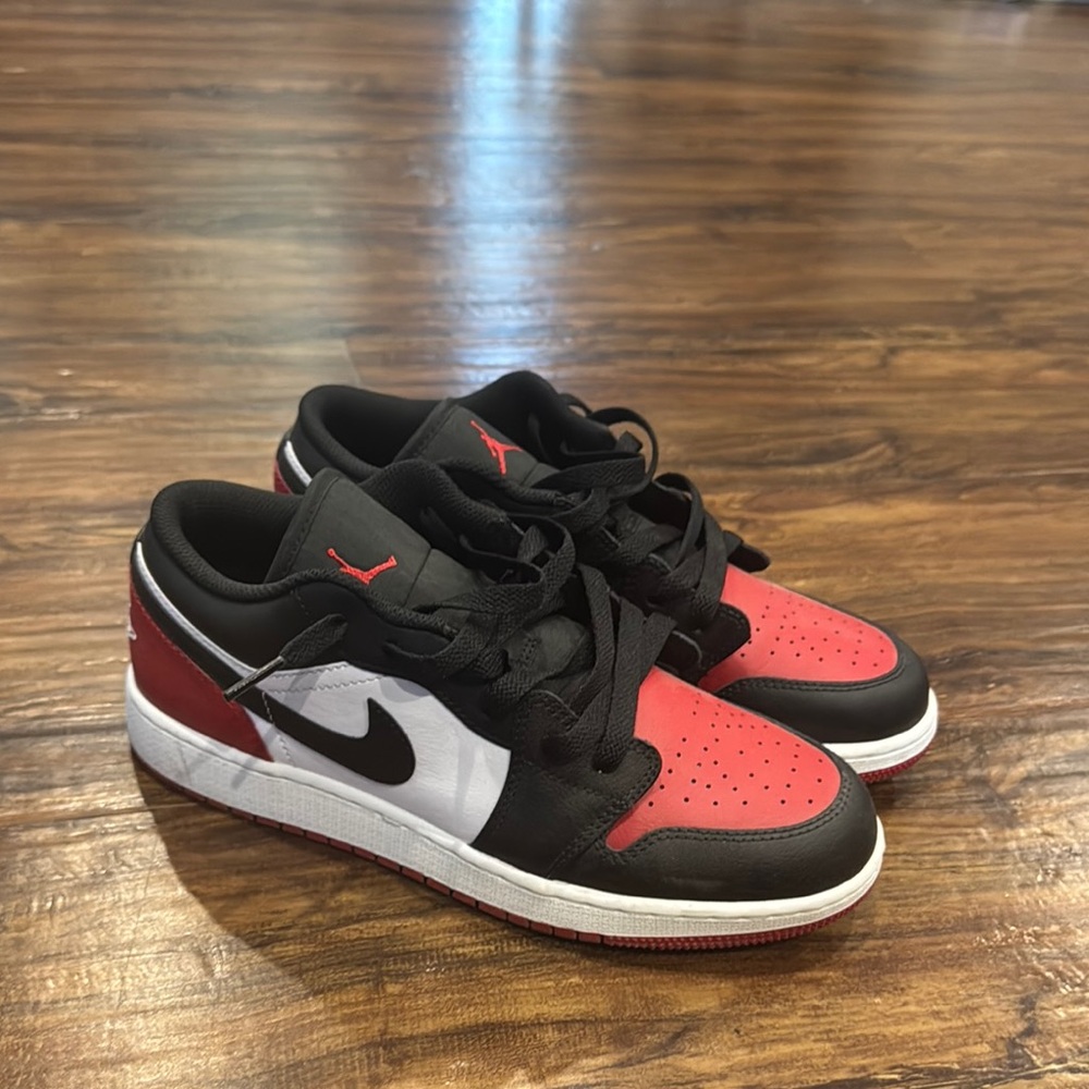 Nike Kids Black, Red, and White Sneakers